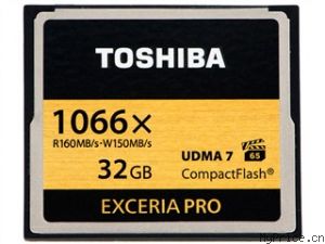 ֥ EXCERIA PRO CF 1066X(32GB)
