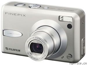 ʿ FinePix F30